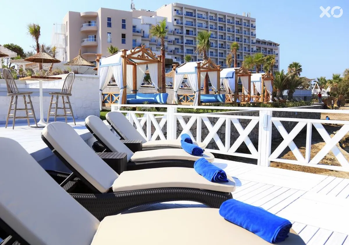 D+ Seya Beach Hotel