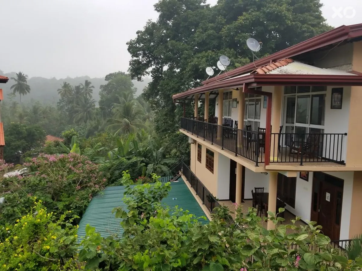 Coral Palm Villa & Apartment