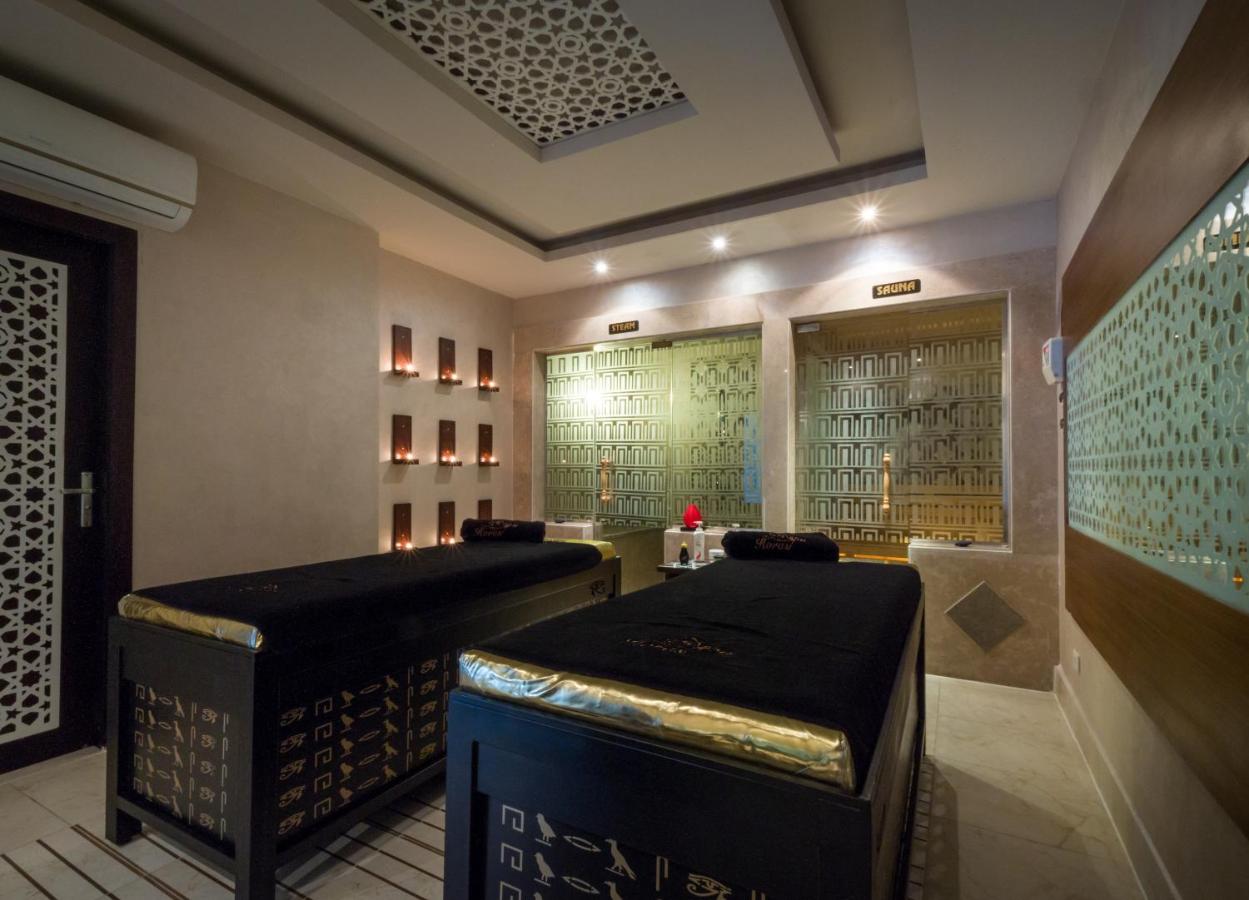 Sunny Days El Palacio