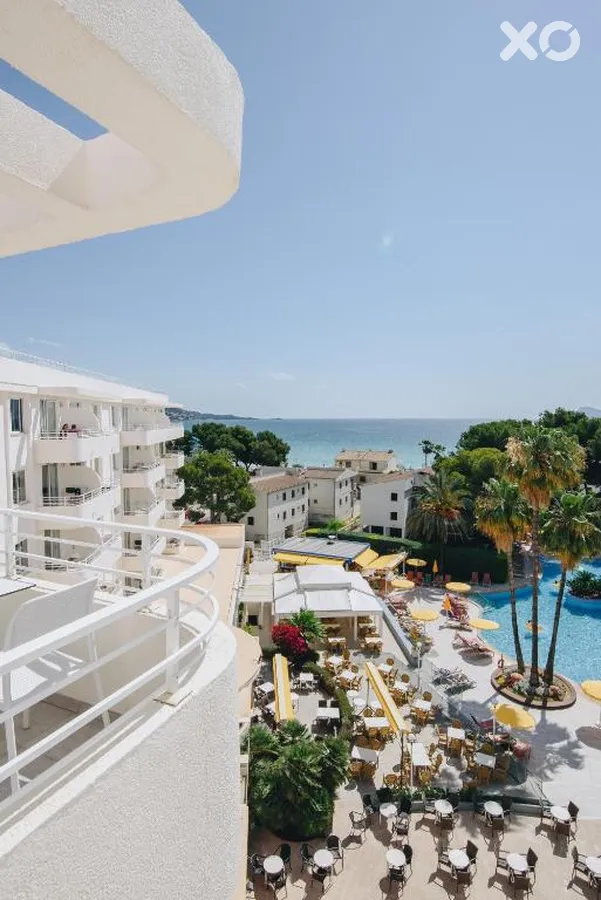 Ivory Playa Hotel
