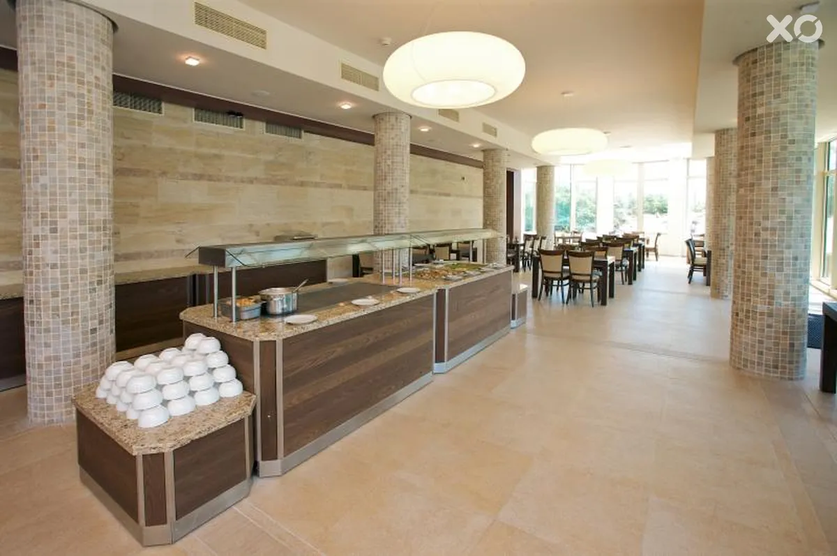 Jeravi Hotel