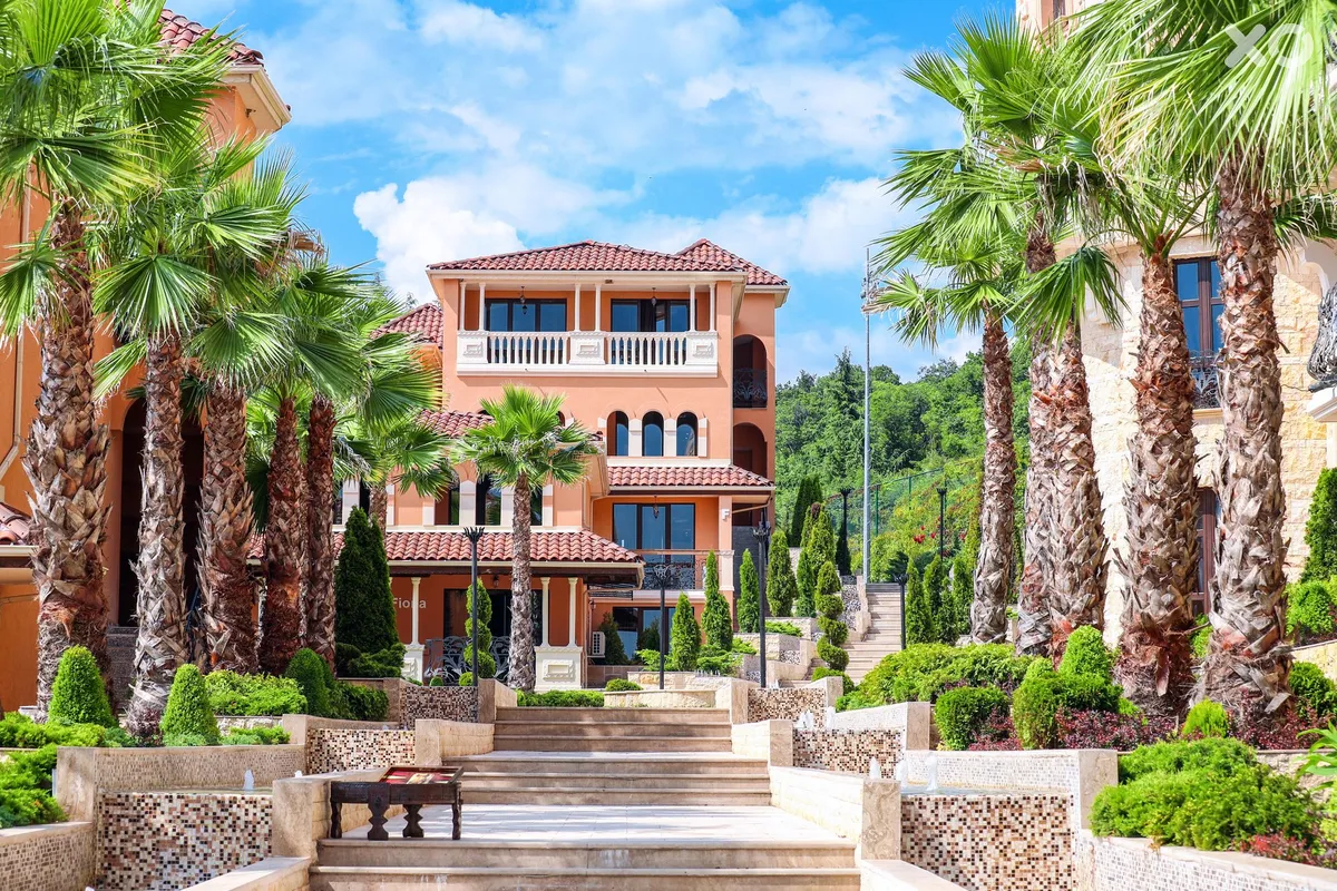 Royal Castle Design & Spa