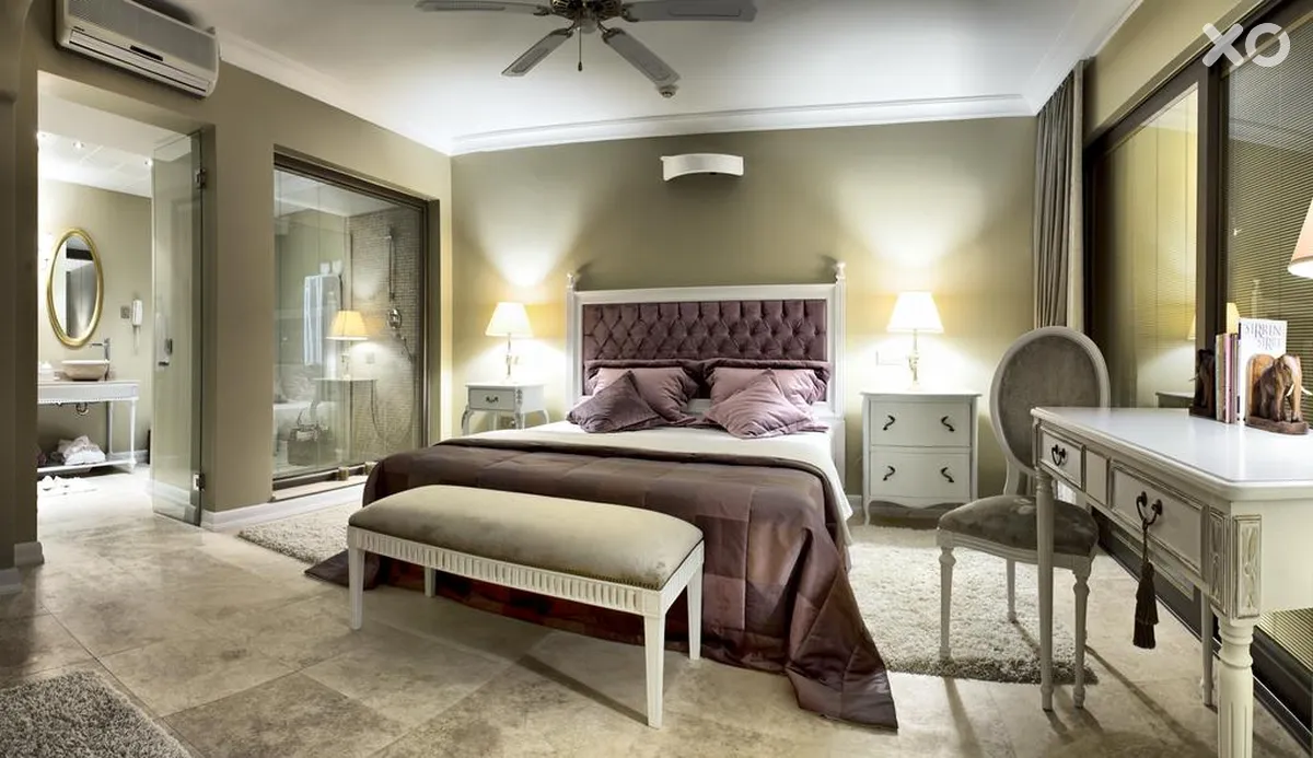 Carina Hotel