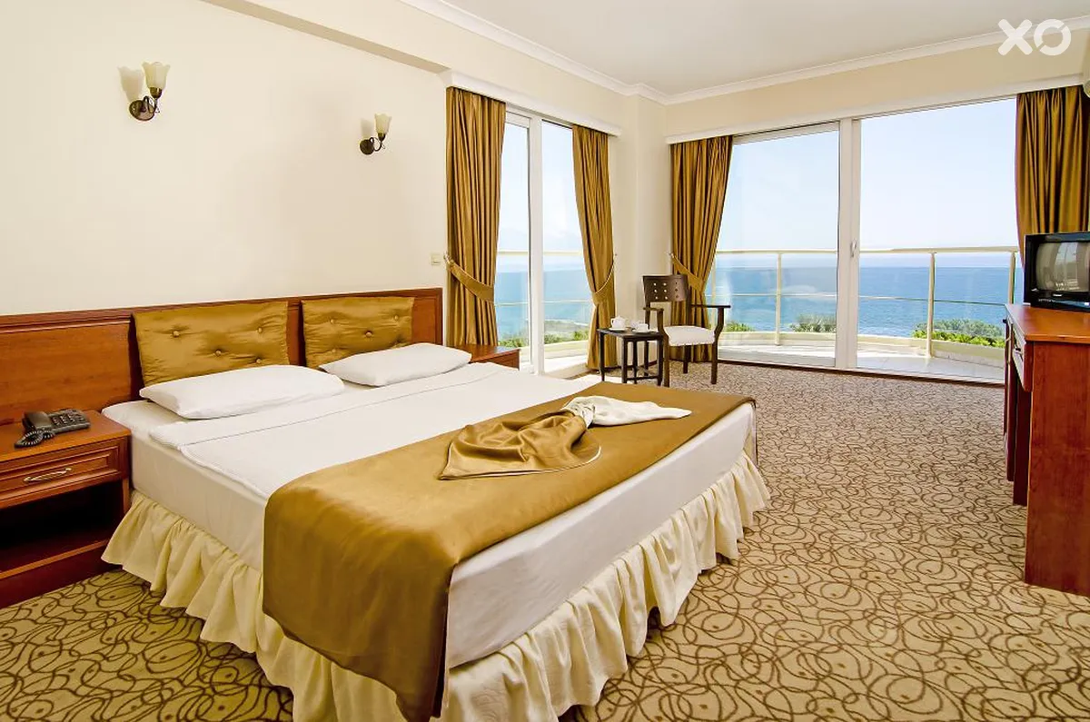 Arora Hotel