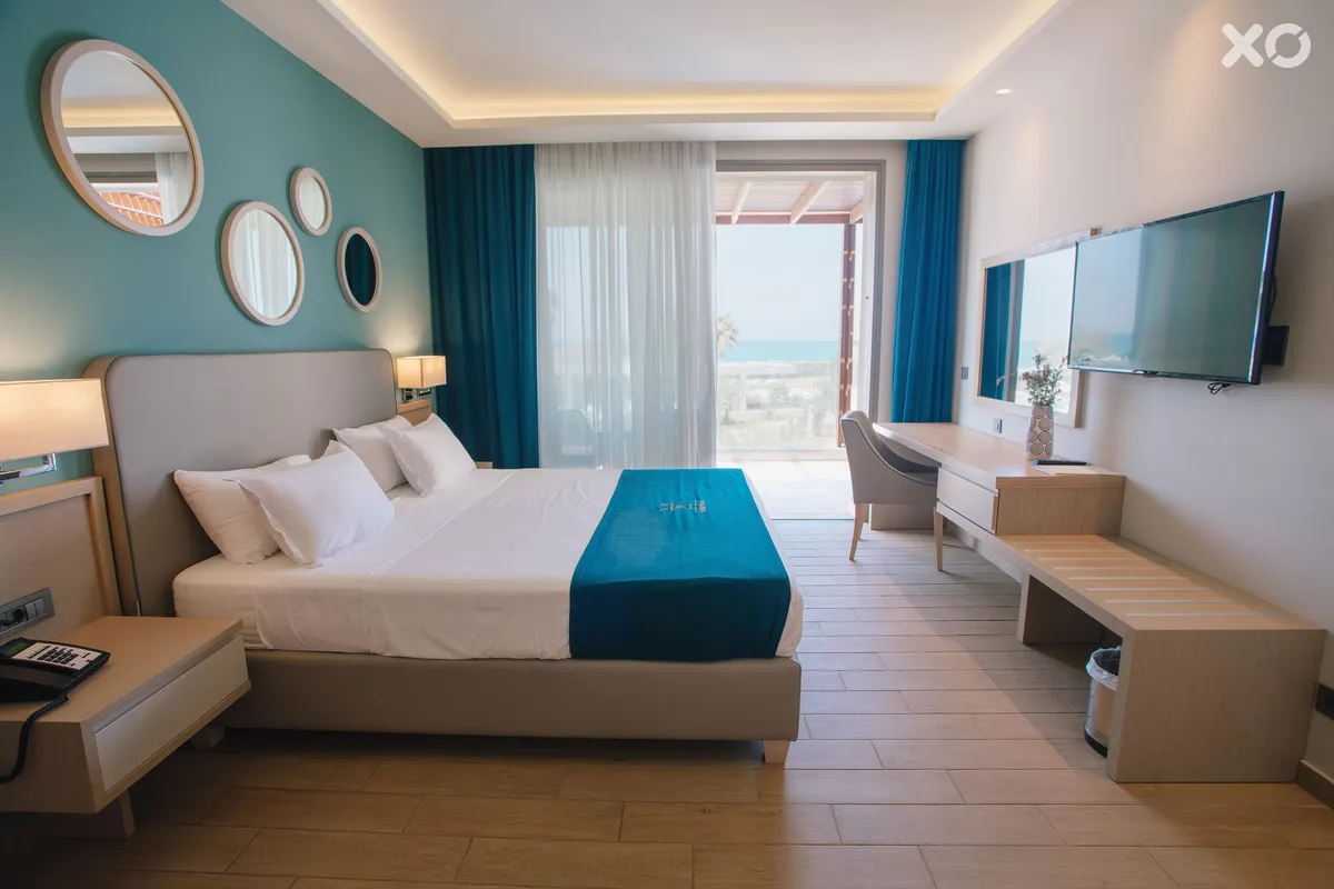 Almyros Beach Resort & Spa