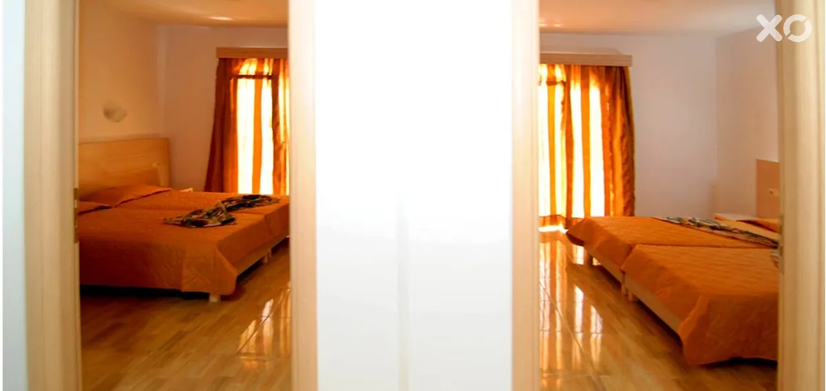 Zeus Hotel
