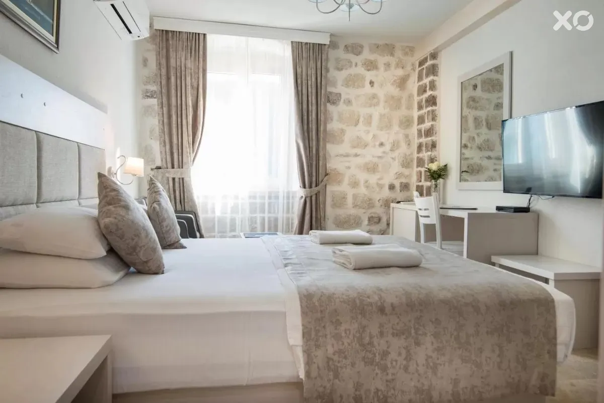 Conte Hotel & Restaurant