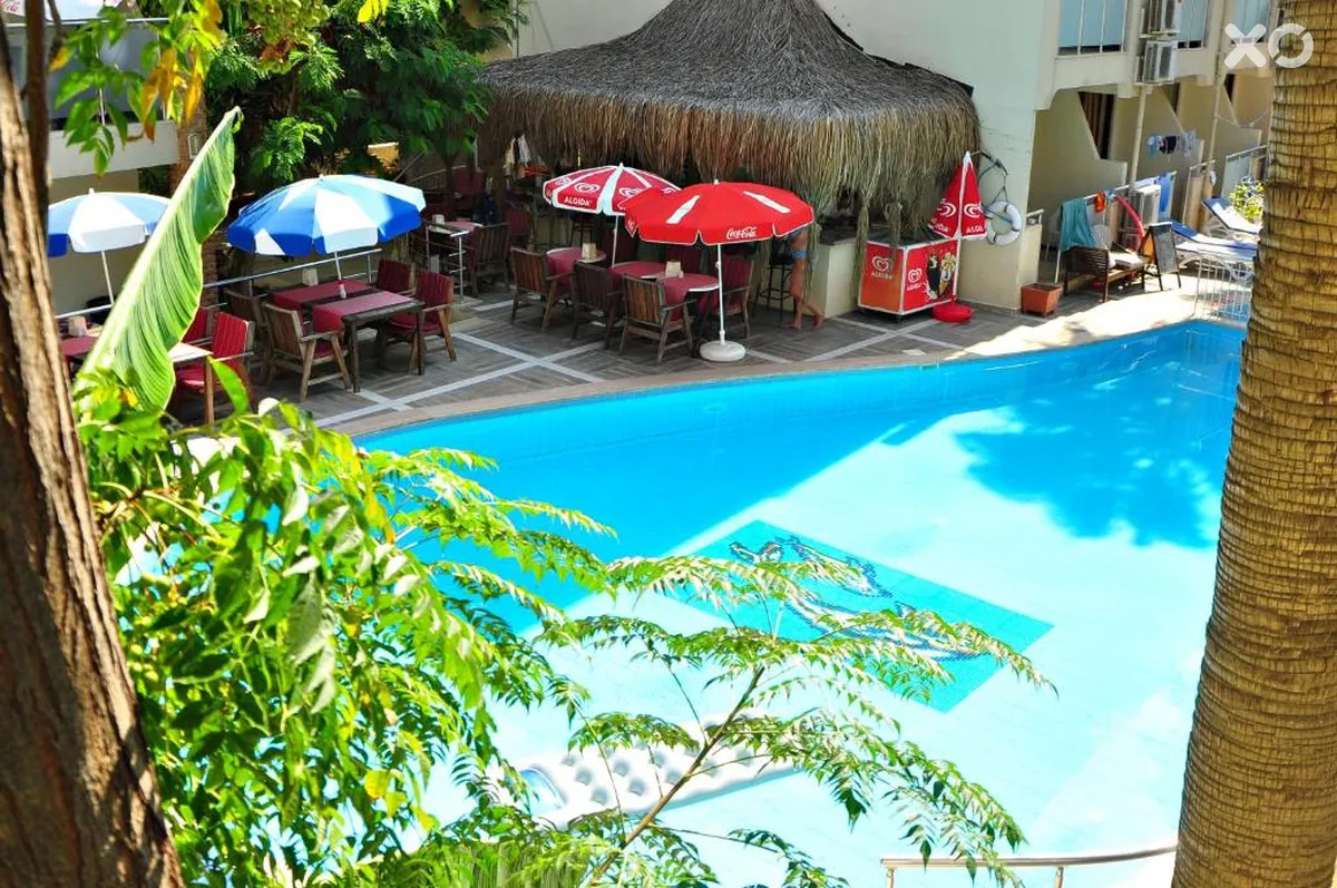 Tropic Hotel