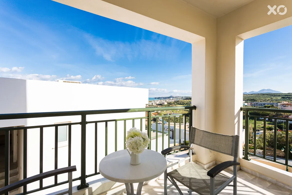 Radamanthys Apartments