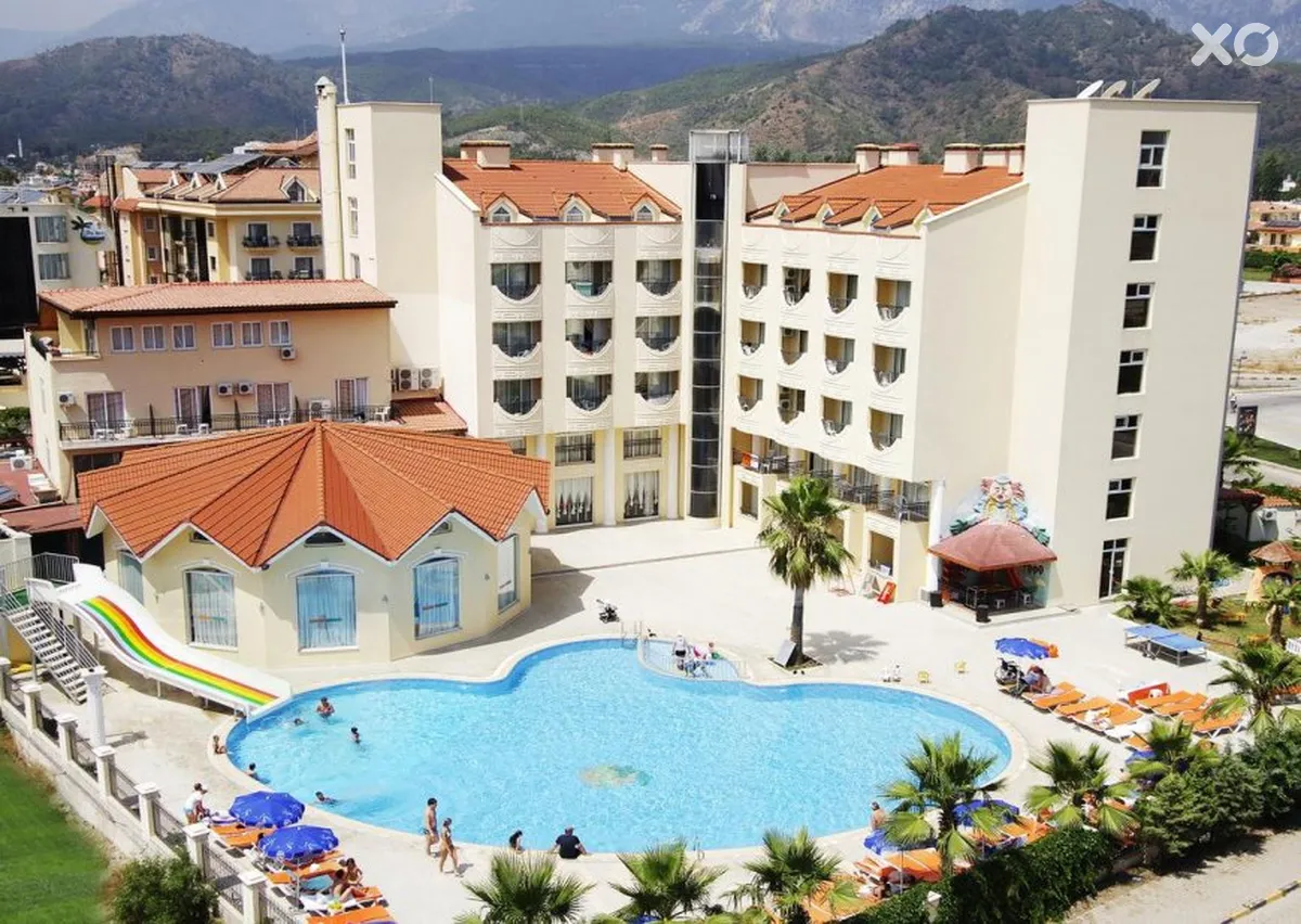 Larissa Inn Hotel