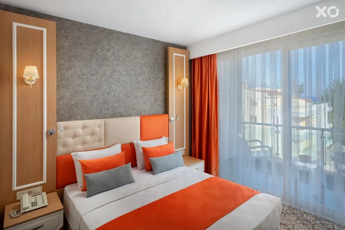 Golden Orange Hotel