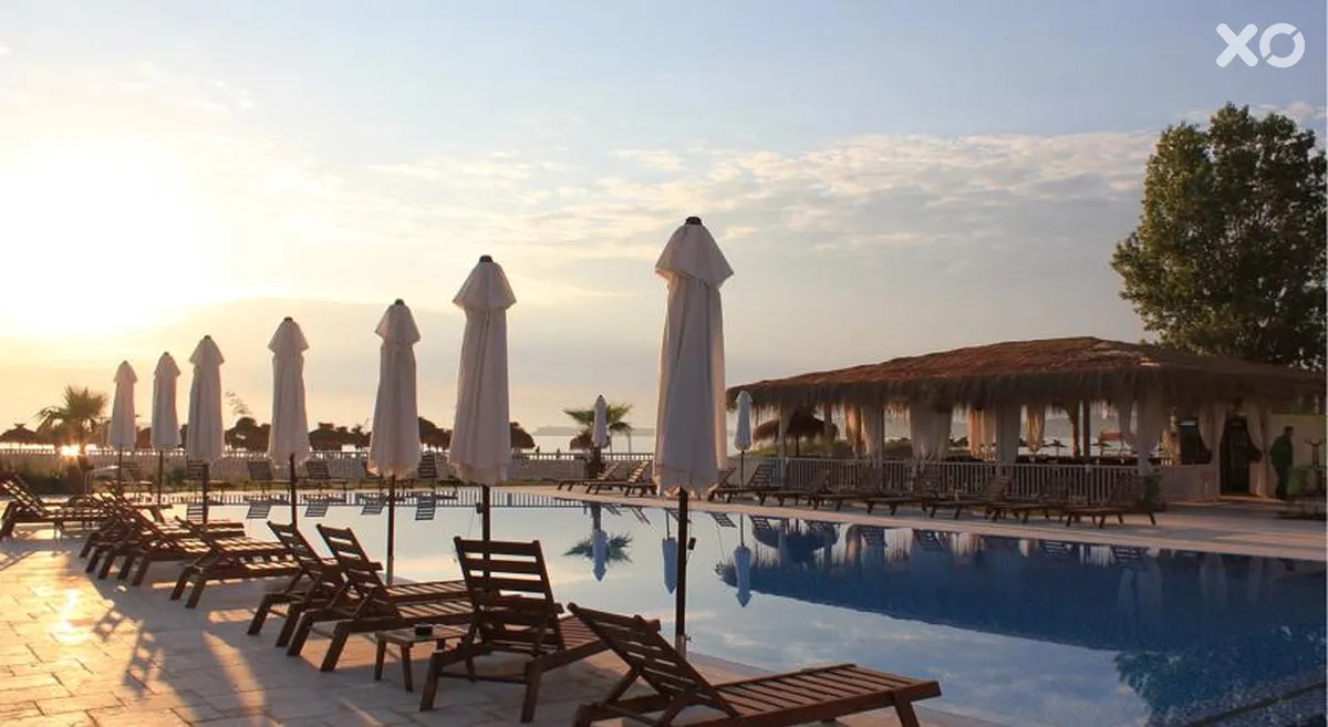 Apolonia Resort