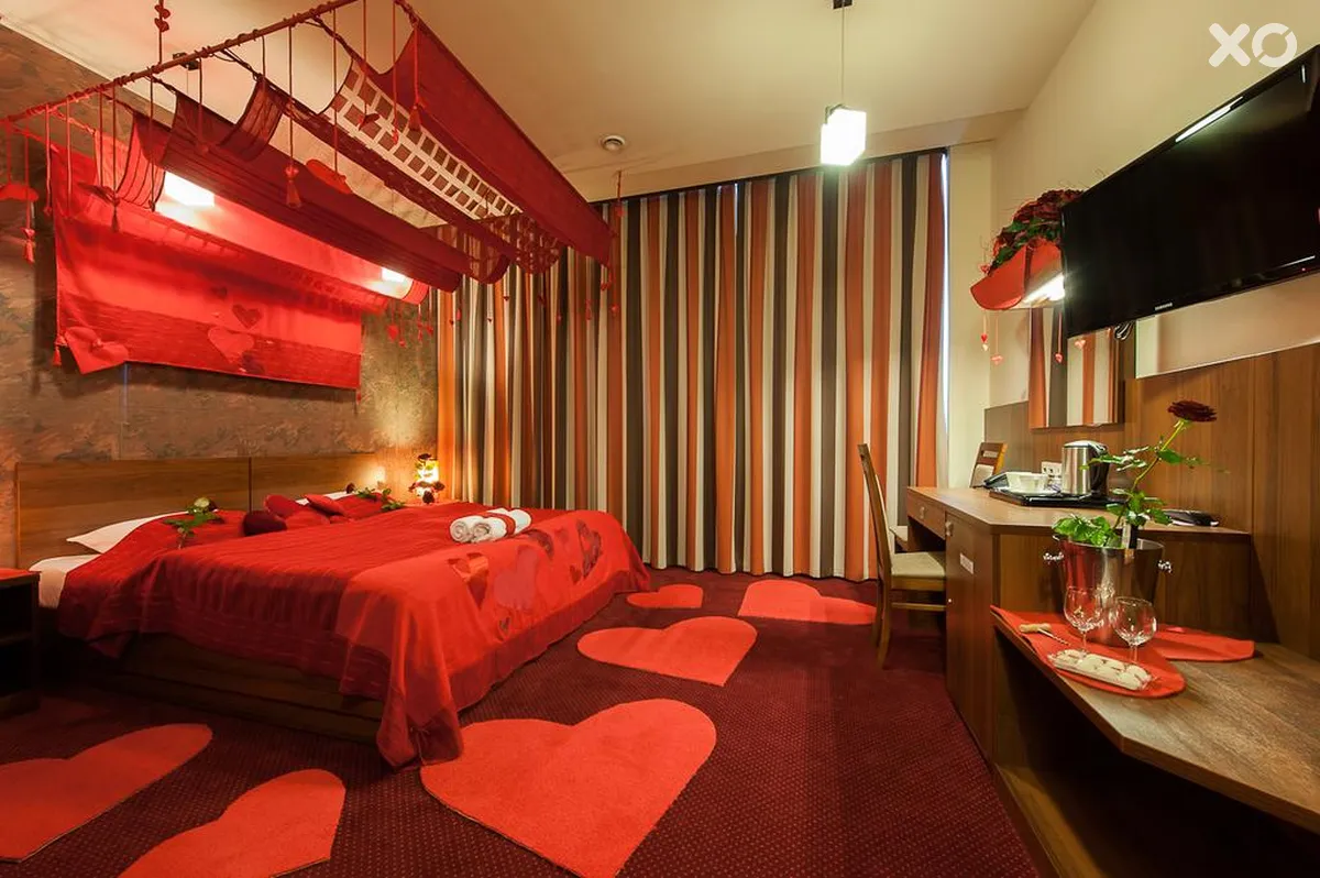 Alexander Hotel