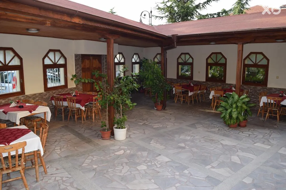 Chris Hotel