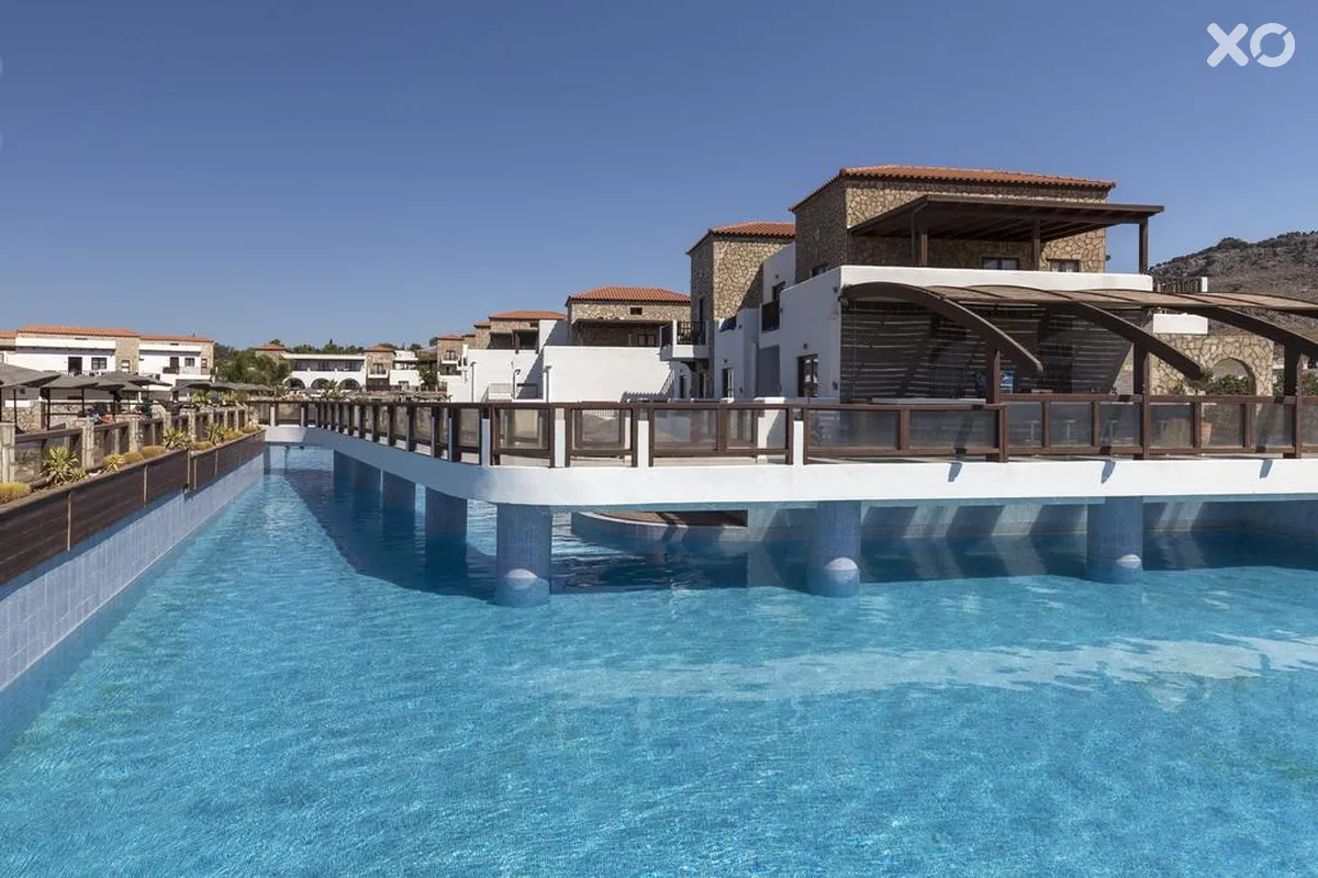 Costa Lindia Beach Resort