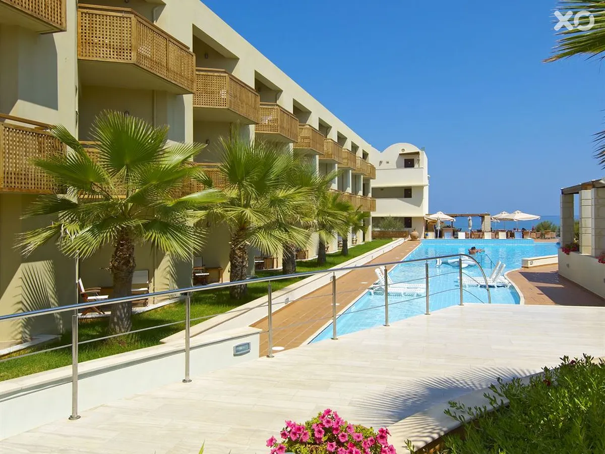 Giannoulis Santa Marina Plaza