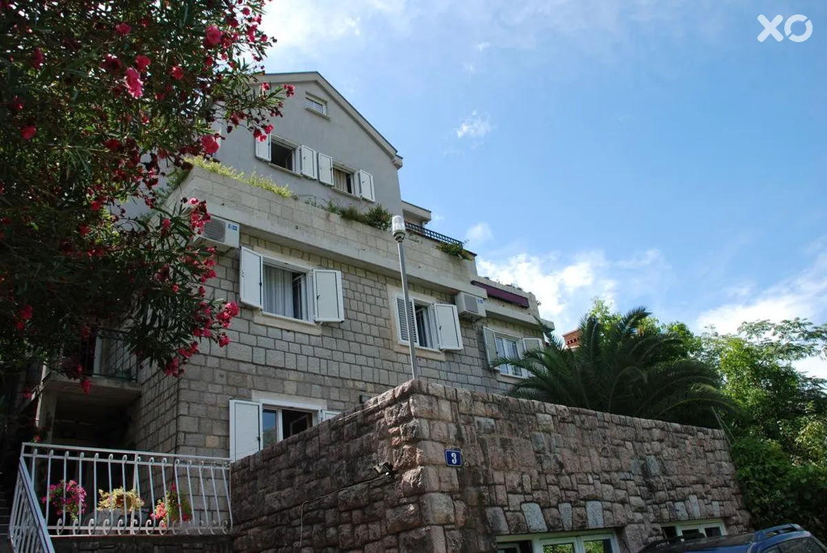 Springs Apartments & Rooms