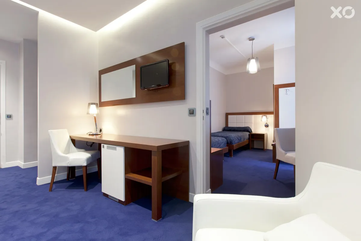 Ambassadeur Hotel