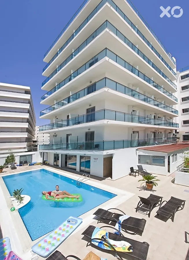 Manousos City Hotel