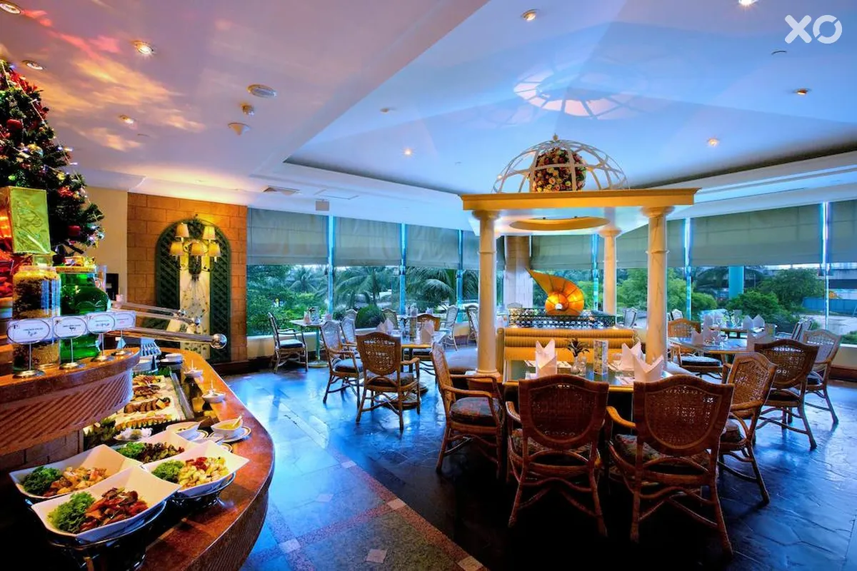 Golden Tulip Sovereign Hotel