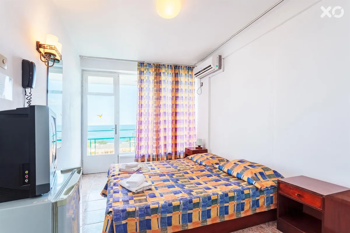 Sunny Varshava Hotel