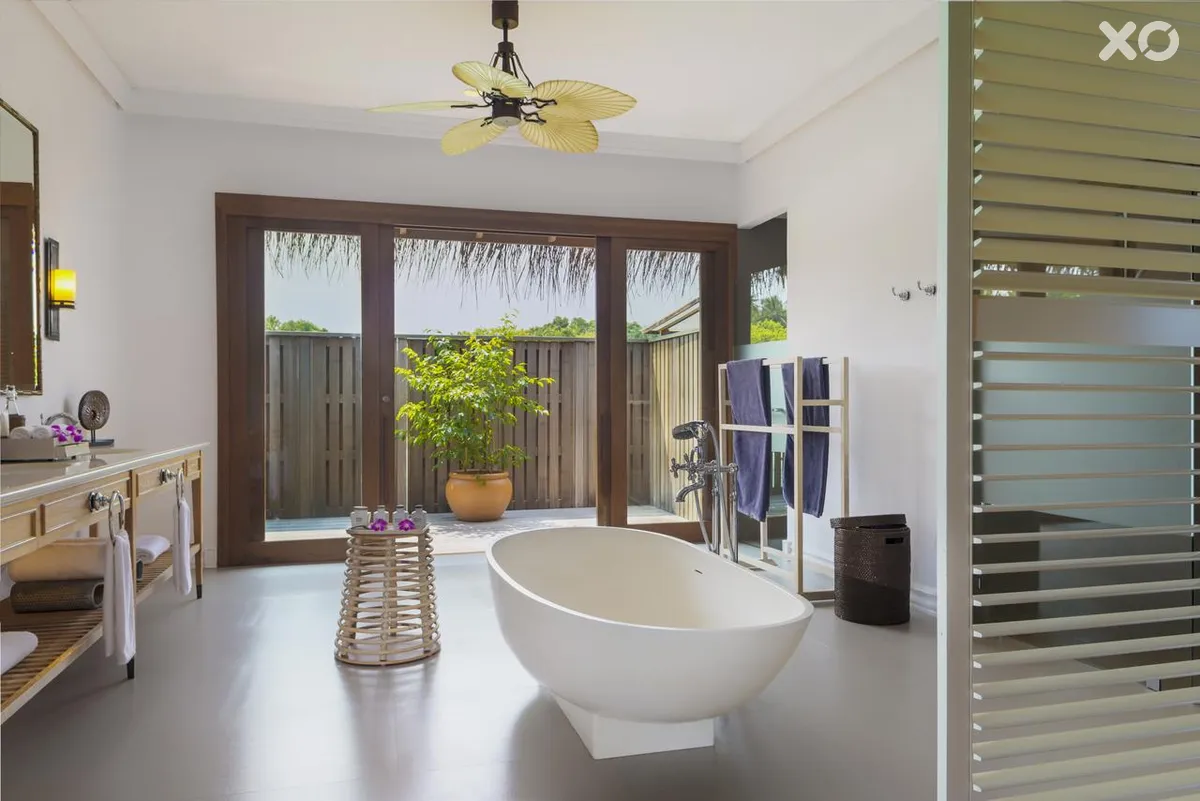 Dusit Thani Maldives Hotel