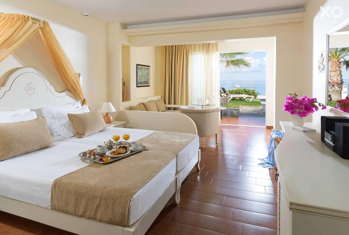 Alexander Beach Hotel & Village