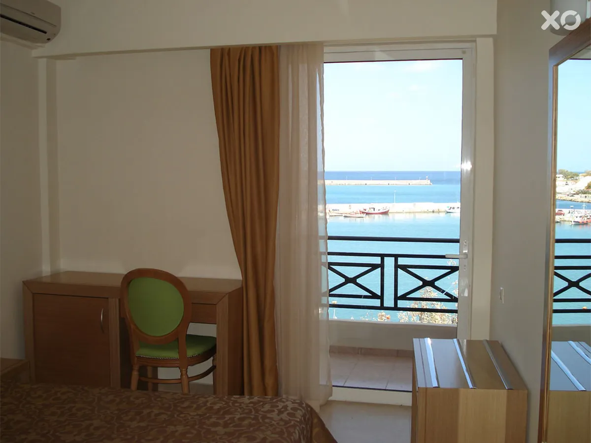 Itanos Hotel