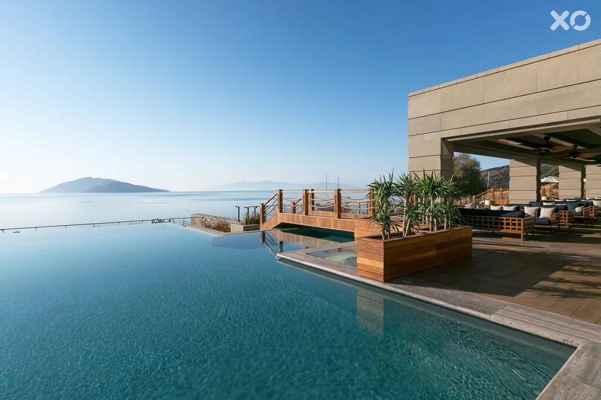 Caresse a Luxury Collection Resort & Spa