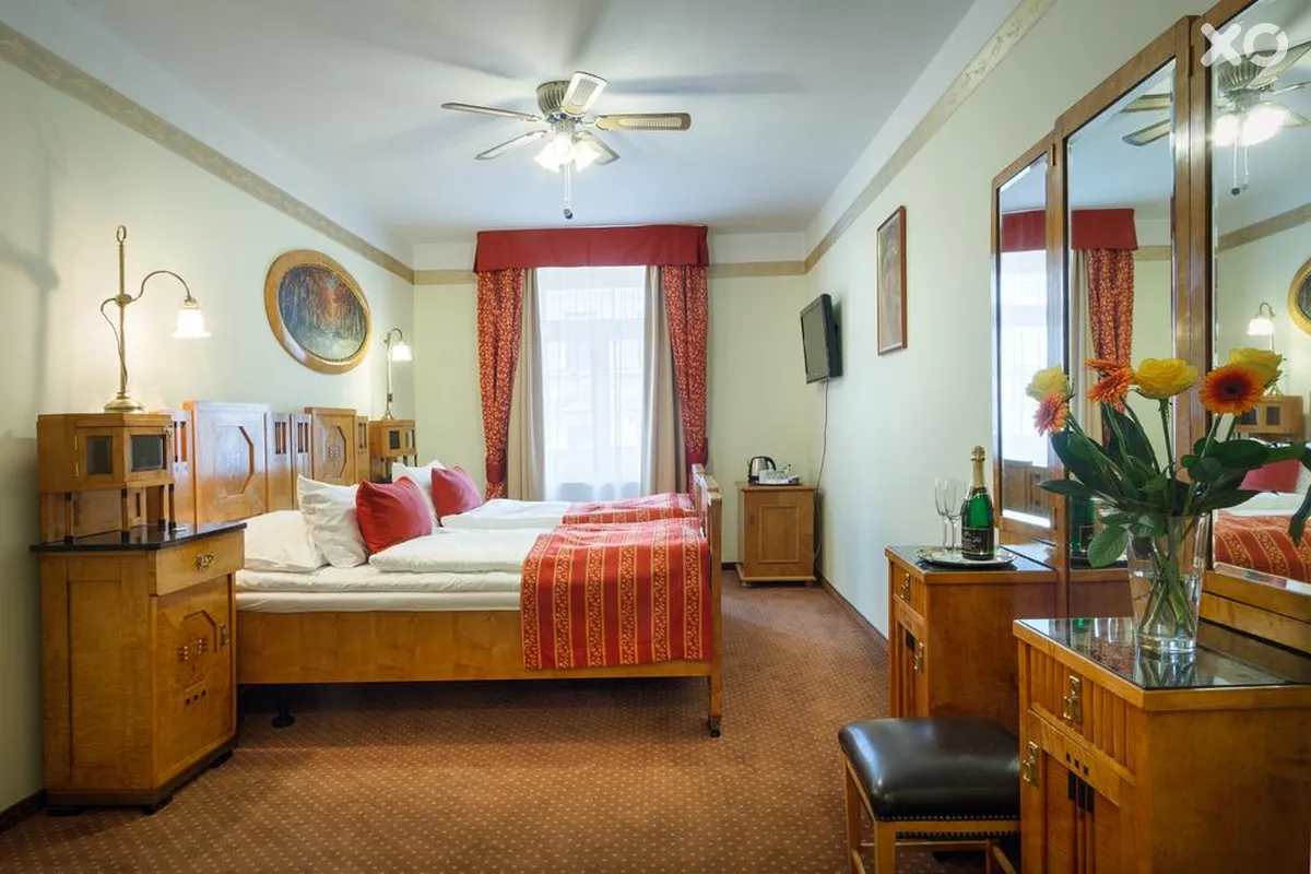 Mucha Hotel