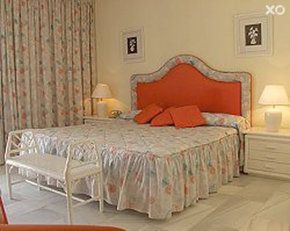 Park Plaza Suites Hotel