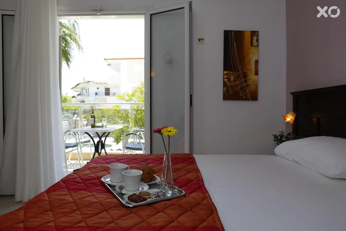 Sarantis Hotel