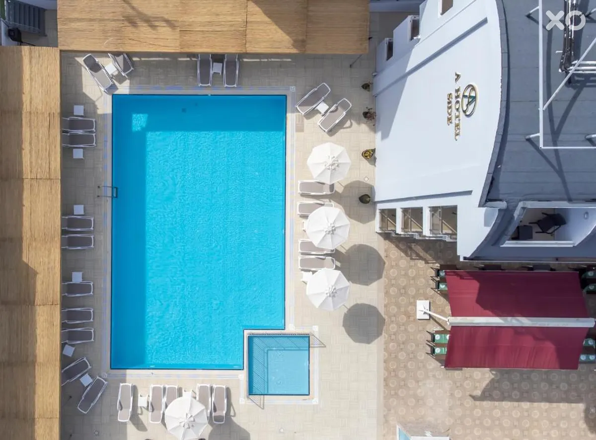 A Hotel Side