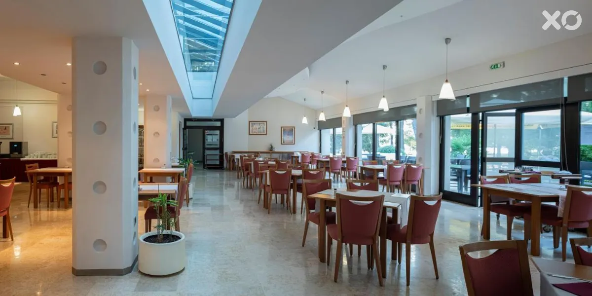 Flores Hotel
