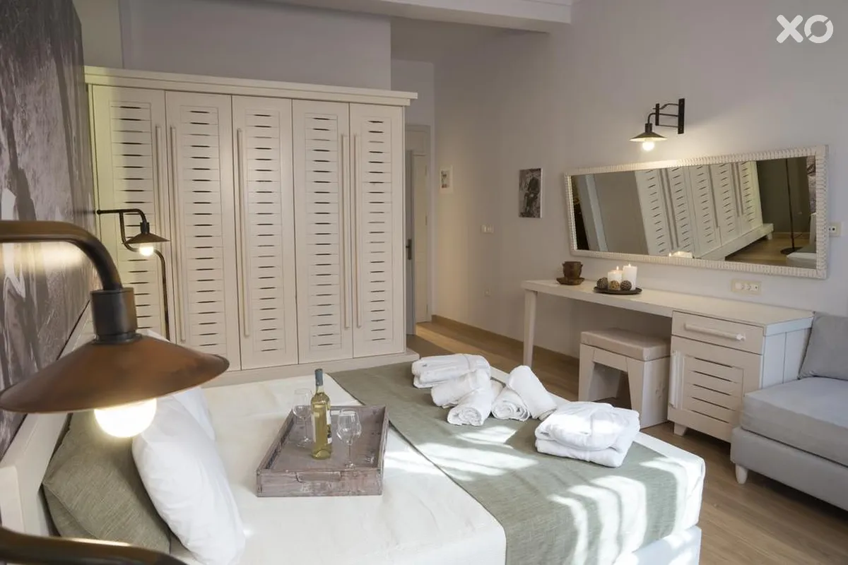 Elia Daliani Suites