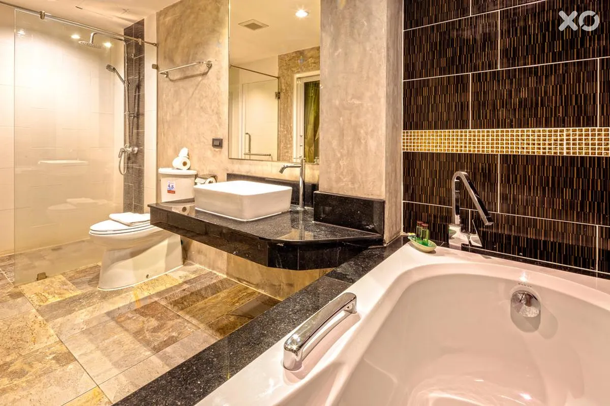 Tanawan Phuket Hotel