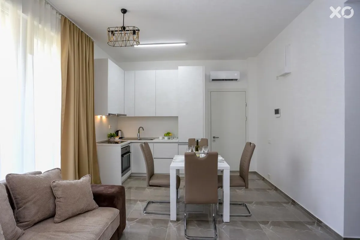 Delmar Residence