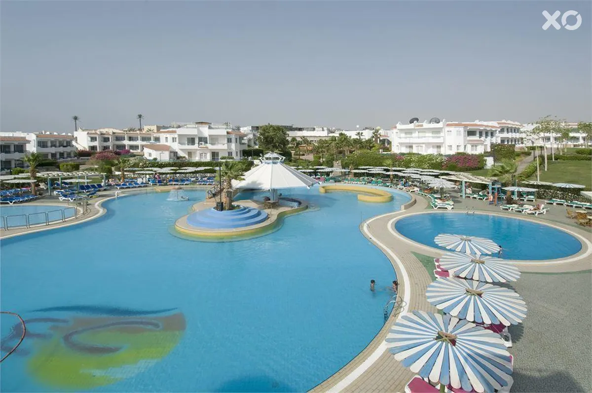 Dreams Beach Resort