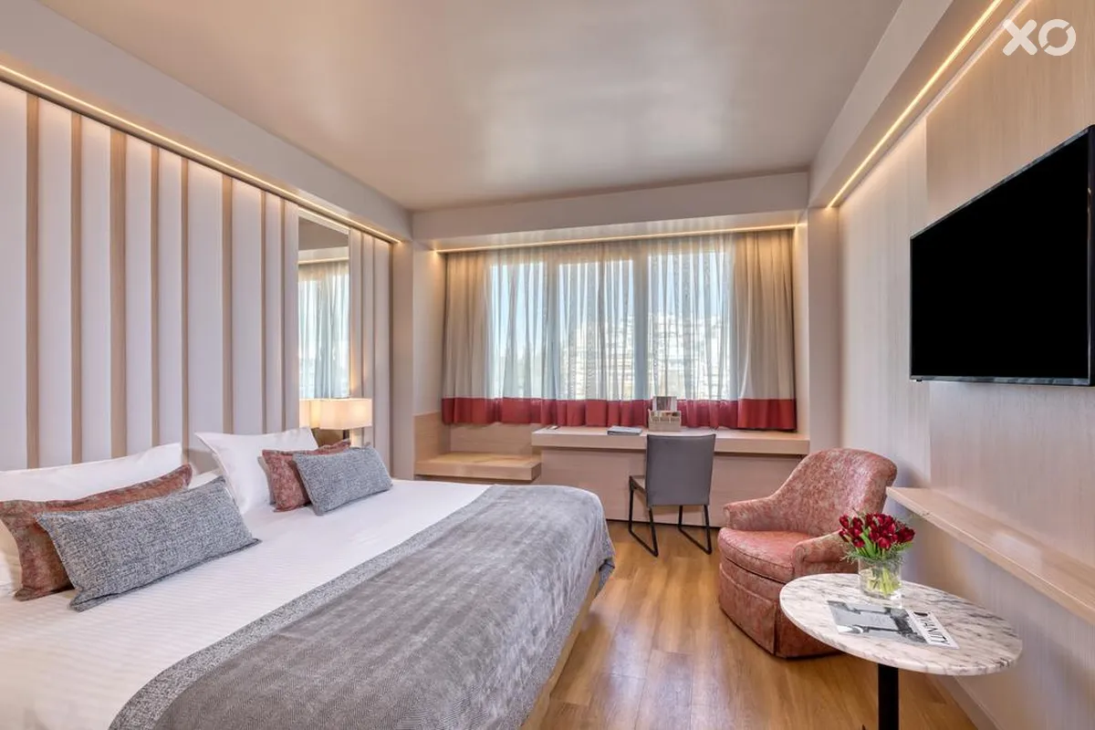Divani Caravel Hotel