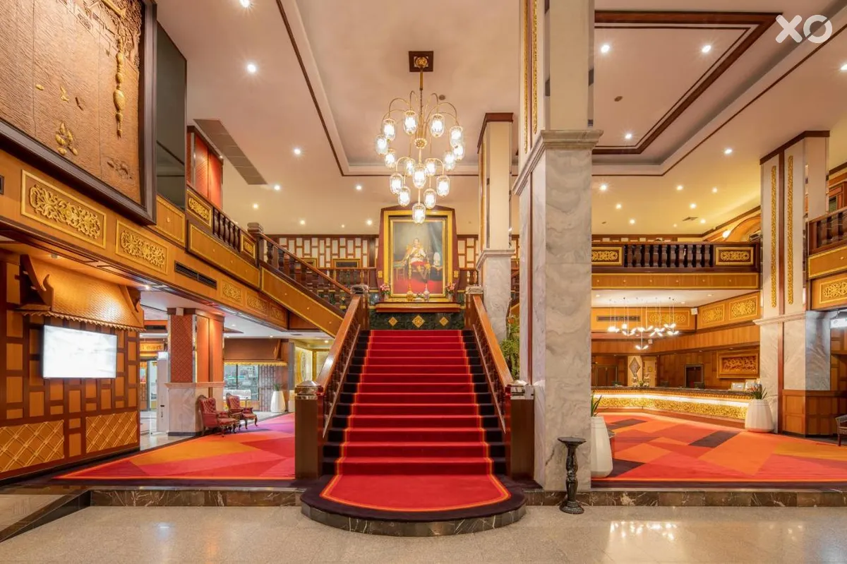 Alexander Hotel