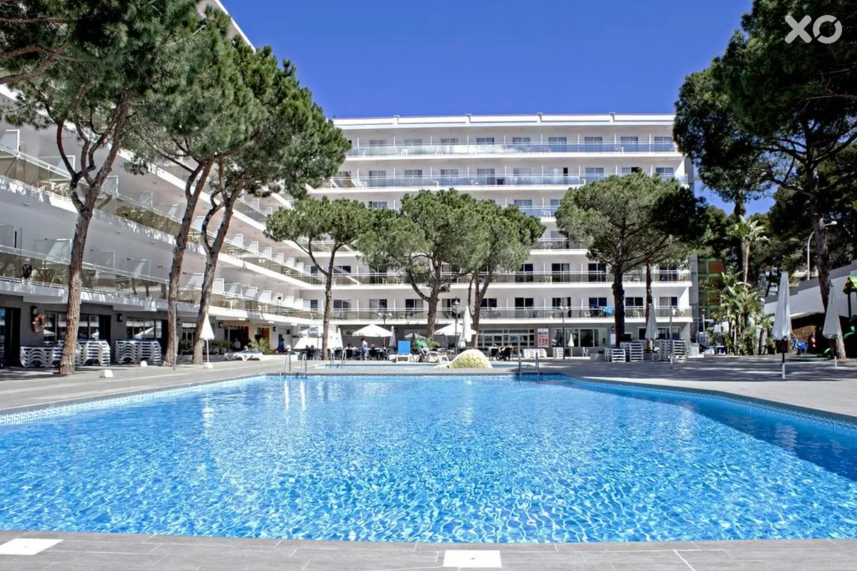 Oasis Park Hotel