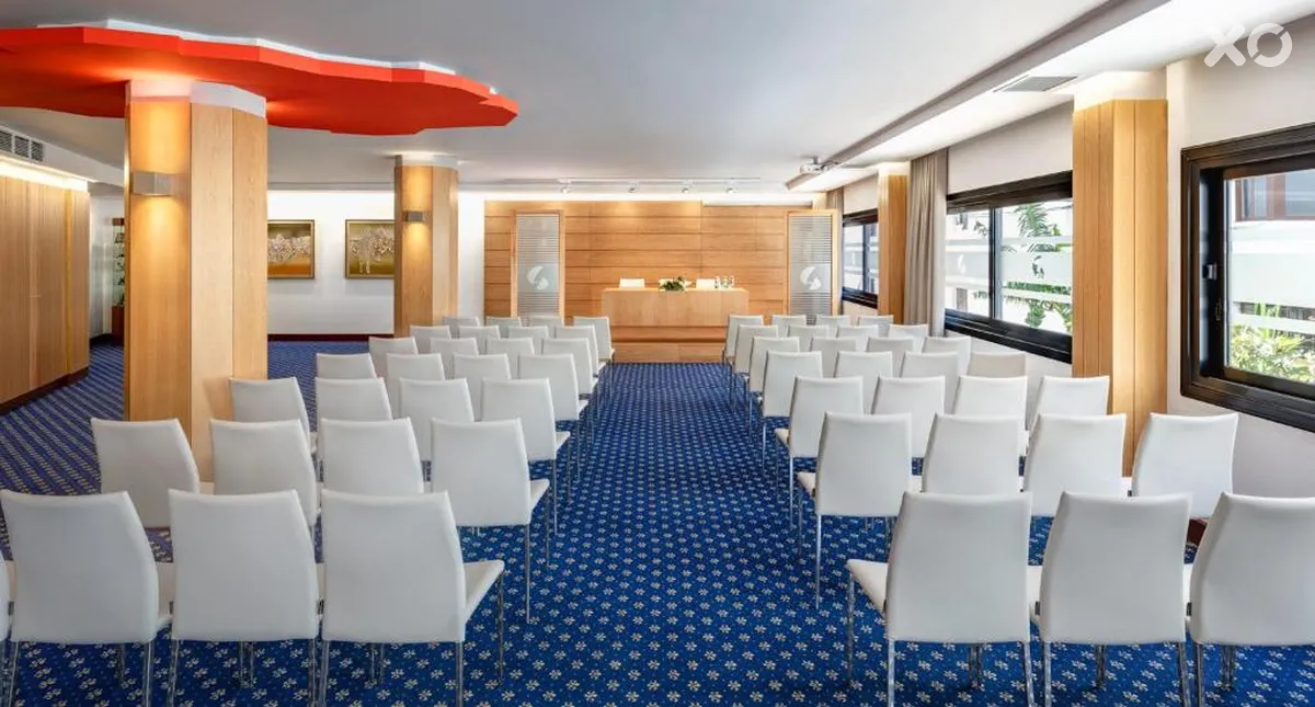 Lancelot Hotel