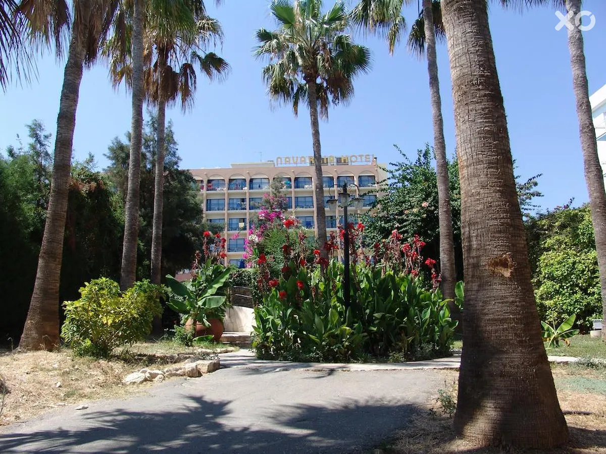 Navarria Hotel