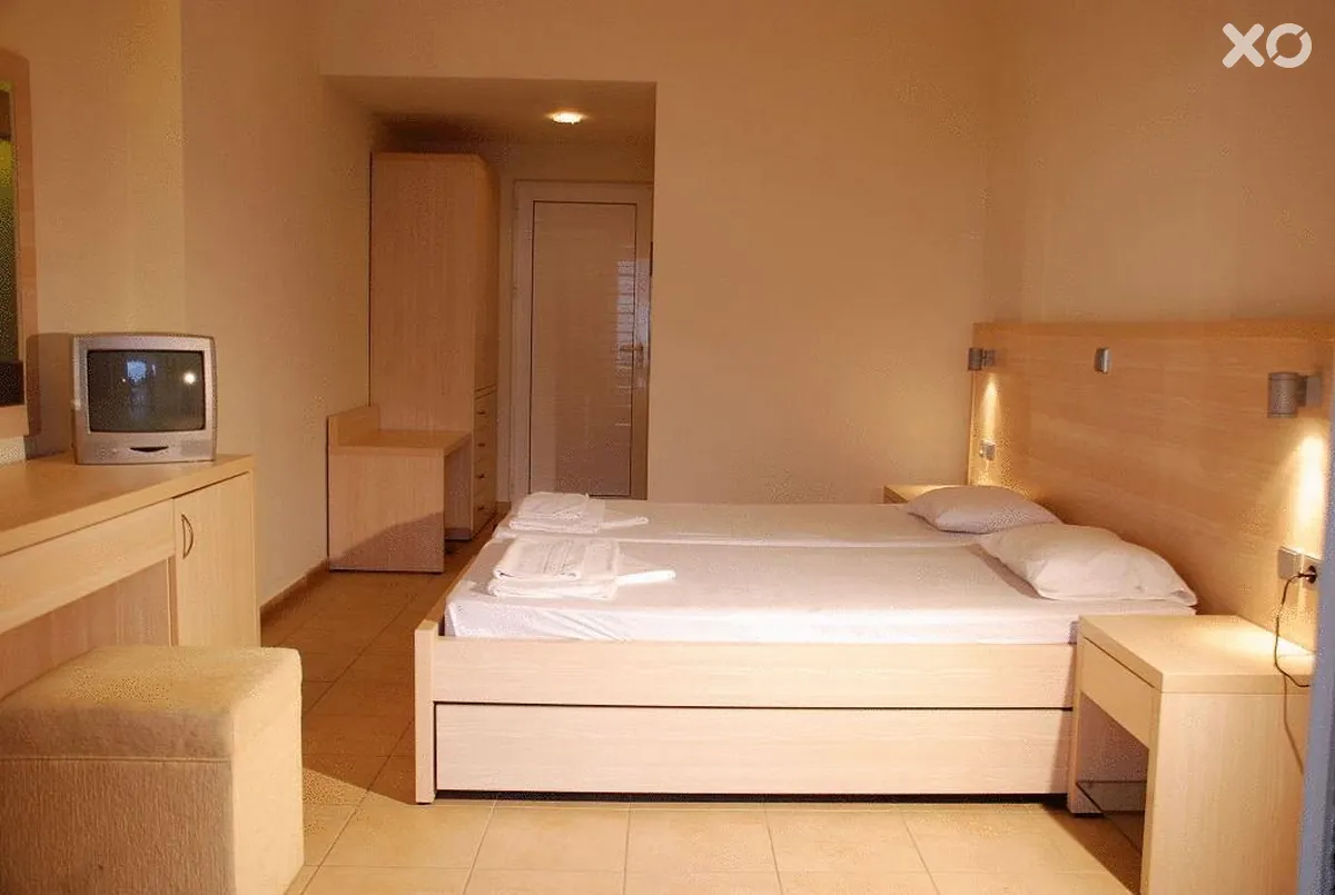 Gloria Maris Hotel Suites & Villa
