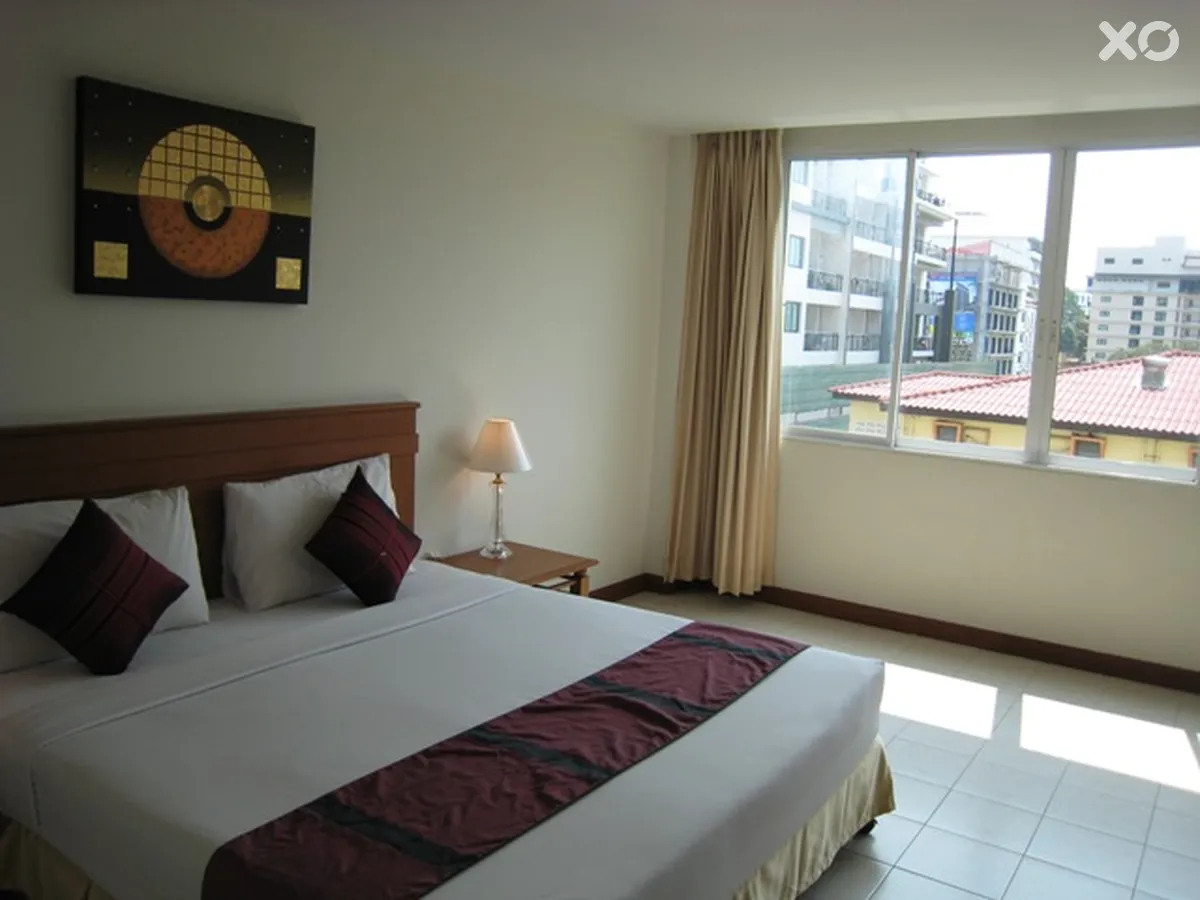 Crown Pattaya Beach Hotel