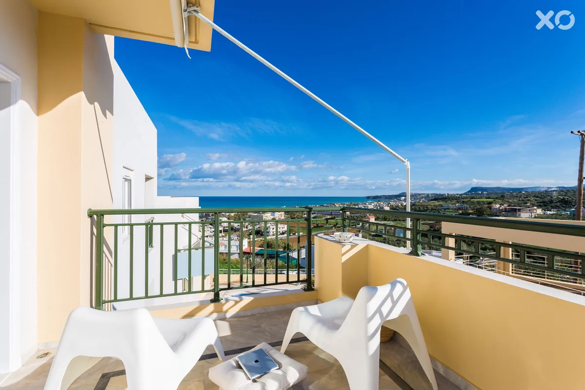 Radamanthys Apartments