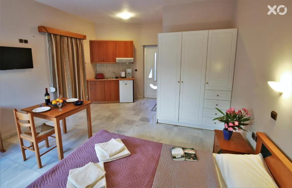 Athena Hotel