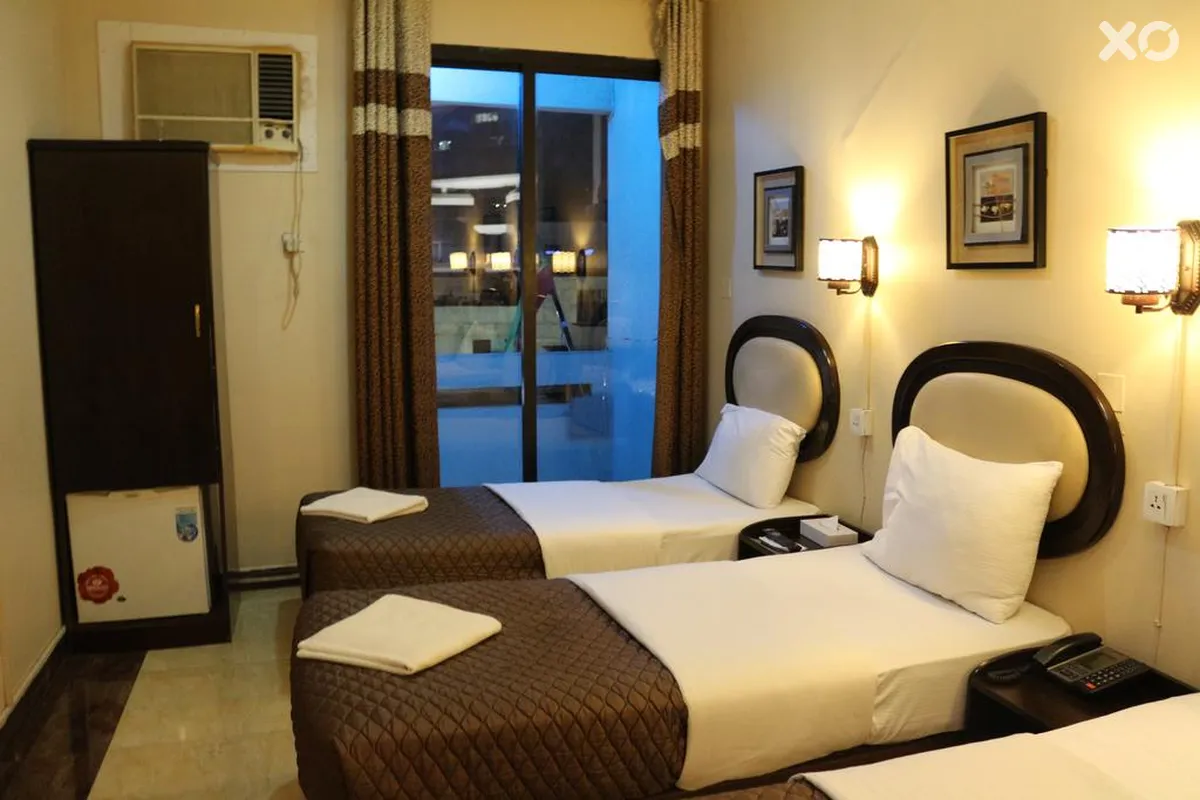 Grand Sina Hotel