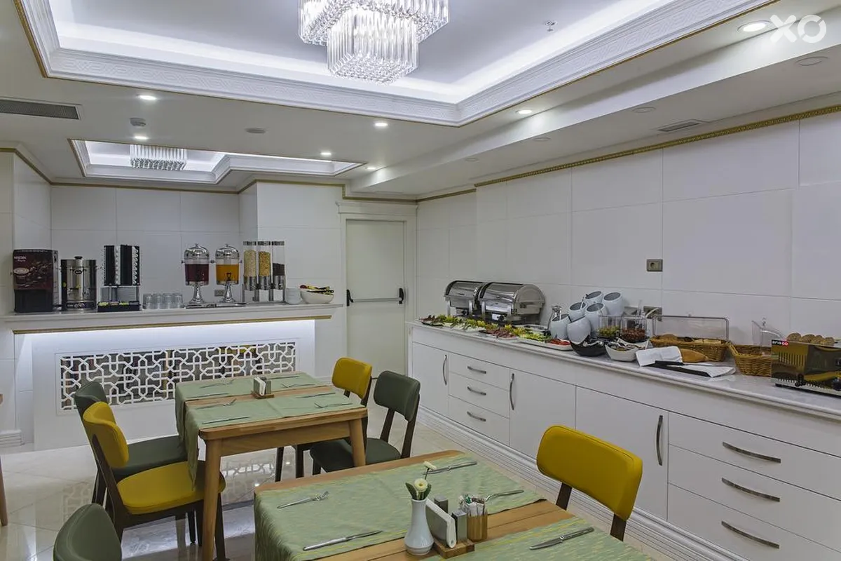 Grand Naki Hotel