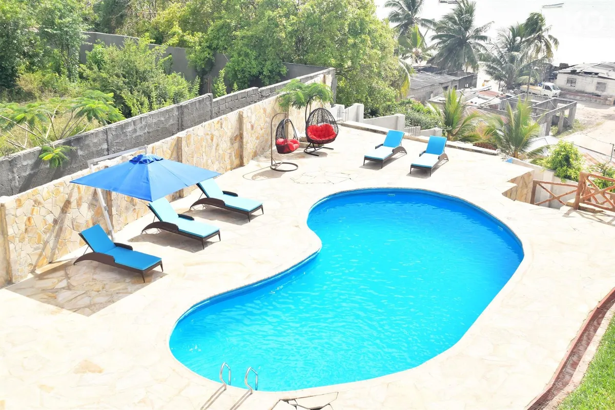 Sea Crest Hotel